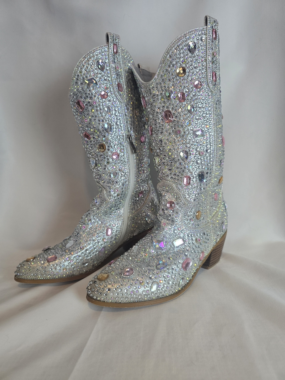 Crystal-Embellished Women's Silver Western Boots Sz 9